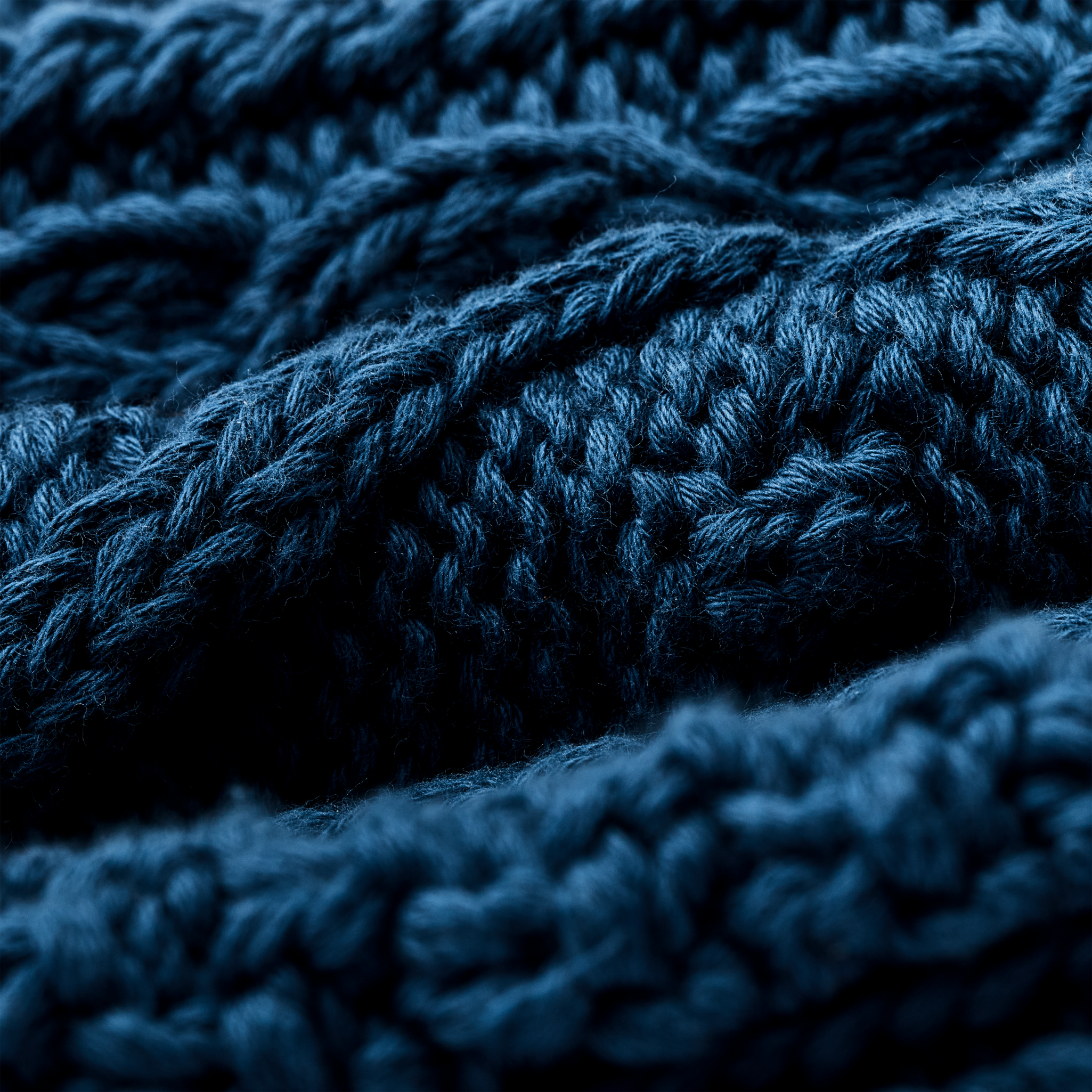 Women's Rustic Cable Knit Vest - Deep Blue - Image 4